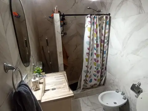 Depto Tipo Casa en Venta con 1 cocheras