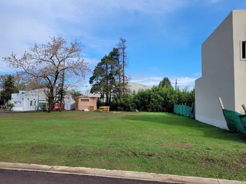 Lote en barrio La Josefina, Pilar