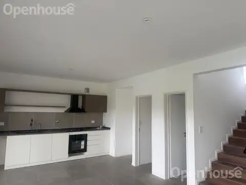 Casa 5 ambientes con 3 baños