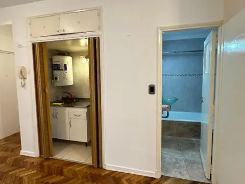 Departamento en Alquiler en Recoleta, $ 450.000