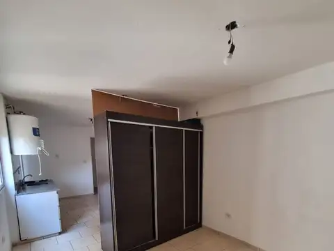 Gdor M Bermudez 4200, Piso 2