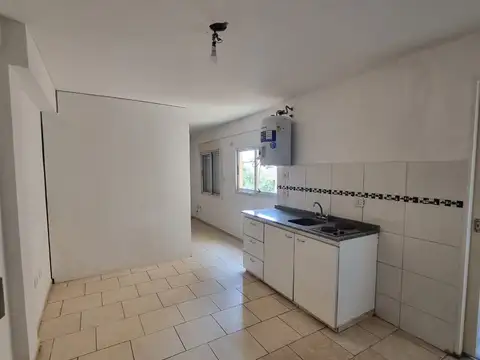 Departamento en Alquiler en Santos Lugares, $ 300.000