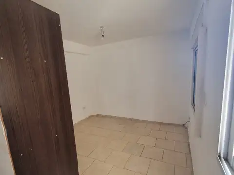 ALQUILER SANTOS LUGARES MONO AMBIENTE DIVIDIDO 