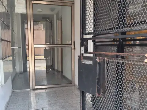 Departamento en Alquiler en Santos Lugares, $ 300.000