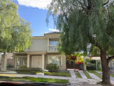 Casa en Venta de 4 dormitorios