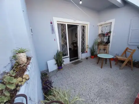 Depto Tipo Casa 5 ambientes con 2 baños