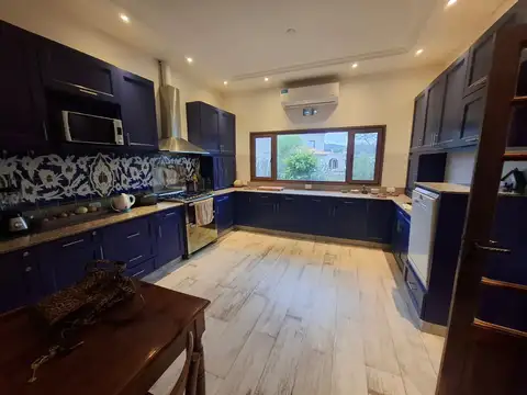 Casa en Venta en Salta, USD 2.800
