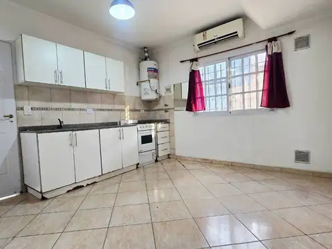Venta PH tres ambientes con cochera Munro