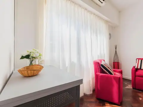 Monoambiente amoblado y reciclado en Caballito