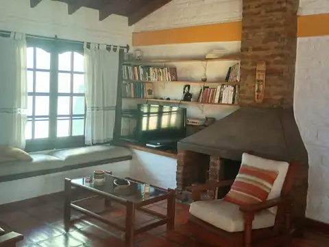 Casa en Venta en Los Hornos, USD 128.000