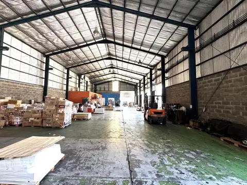 NAVE INDUSTRIAL EN VENTA USS 1.390.000 - ACEPTA FINANCIACION