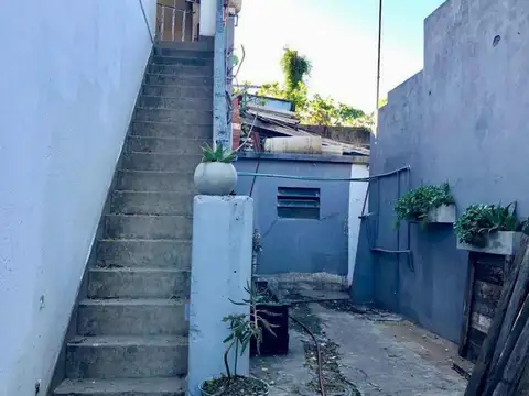 Casa 3 ambientes con 1 baño