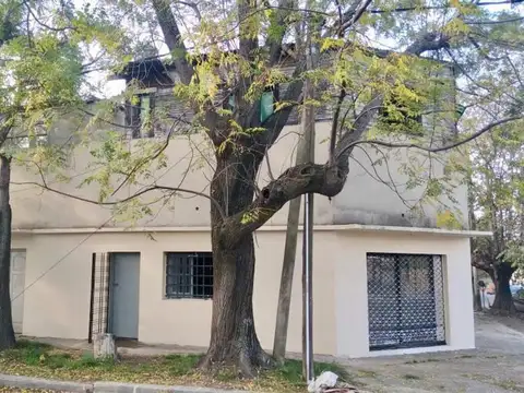 ESQUINA ÚNICA CON CASA, LOCAL, DEPARTAMENTO Y DOBLE COCHERA