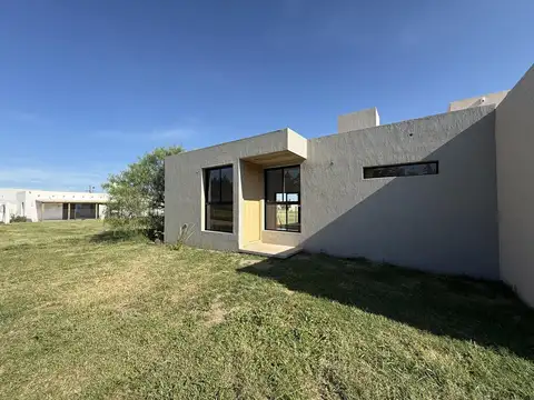 ¡Venta! Casa en Talar del Este ¡Toda en una planta! ¡Con Escritura!