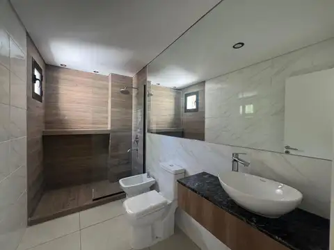Casa en Venta en La Calera, USD 140.000