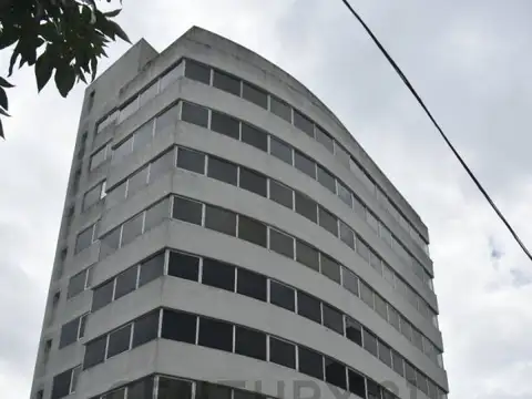 Belgrano y Rico 100, Piso 5