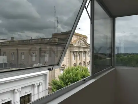 Belgrano y Rico 100, Piso 5