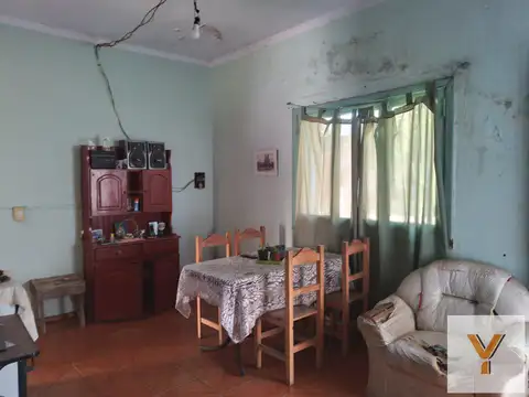 Saavedra e/ Paso y Rivadavia