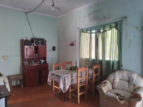 Saavedra e/ Paso y Rivadavia