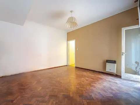 Departamento en planta baja con patio