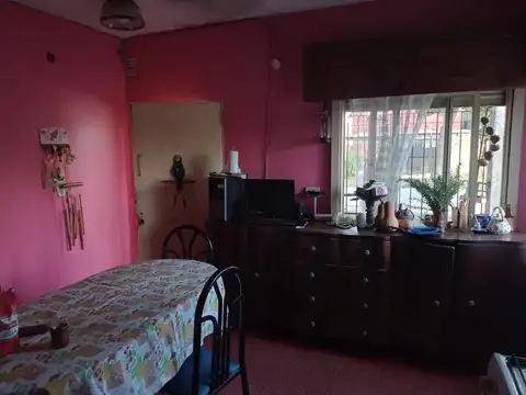 Casa 4 ambientes con 1 baño