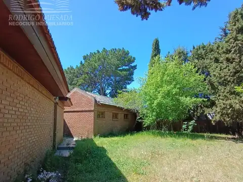 Casa 10 ambientes con 5 baños