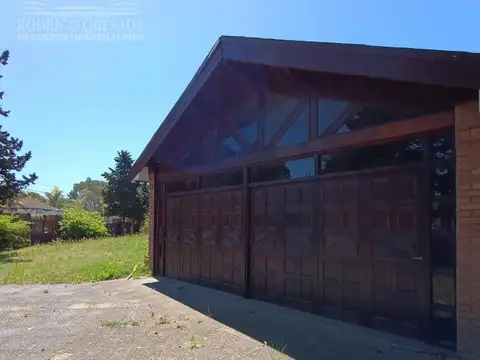 Casa en Venta con 2 cocheras