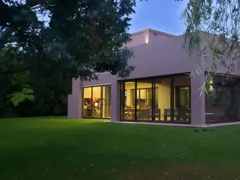 Casa en Alquiler Temporal en Pinamar, USD 4.000