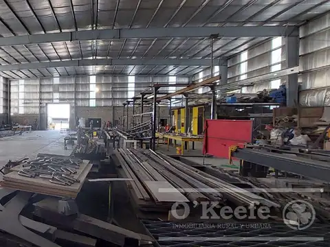 DEPOSITO EN PARQUE INDUSTRIAL EN VENTA 1500 M2 FLORENCIO VARELA ZONA SUR