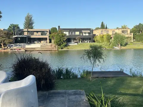 Casa en Alquiler Temporal en Santa Barbara, USD 6.500