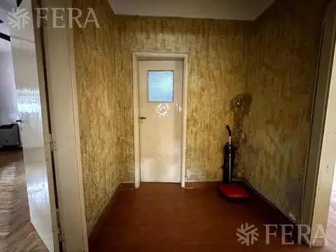 Venta casa 3 ambientes con patio en Bernal