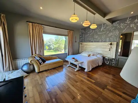 Casa 4 ambientes con 4 baños