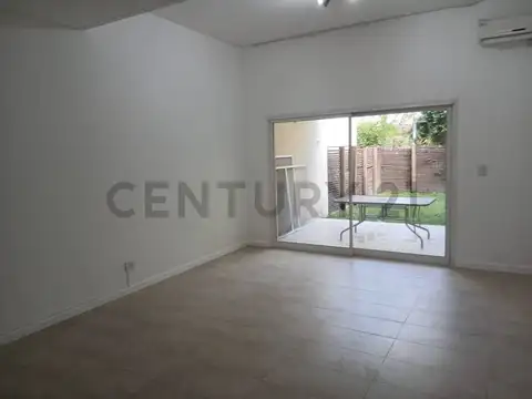 Av. de los Lagos 6500, Piso 0
