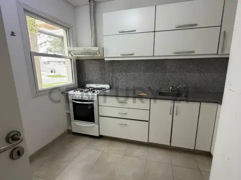 Departamento en Alquiler de 4 ambientes