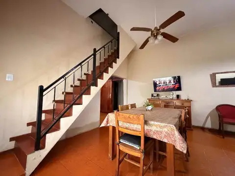 VENTA CASA 4 AMB DOMINICO GARAGE 2 BAÑOS PATIO