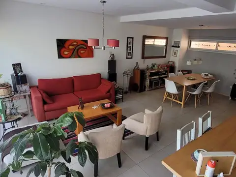 Departamento 4 ambientes con 2 baños