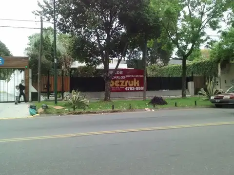 Av. Fleming 2850