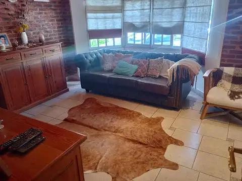 Casa 4 ambientes con 3 baños