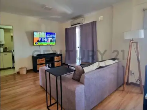 VENTA DEPARTAMENTO CENTRICO 2 DORM COCHERA, IMPECABLE.
