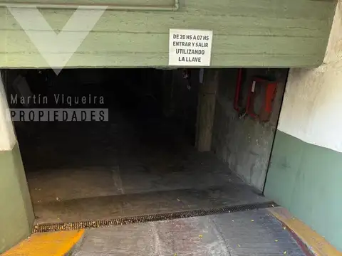 Cochera cubierta y fija en el barrio de Núñez. A metros de Av. Libertador