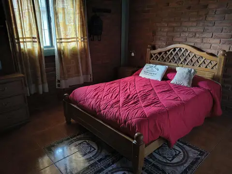 Casa en Venta con 3 cocheras