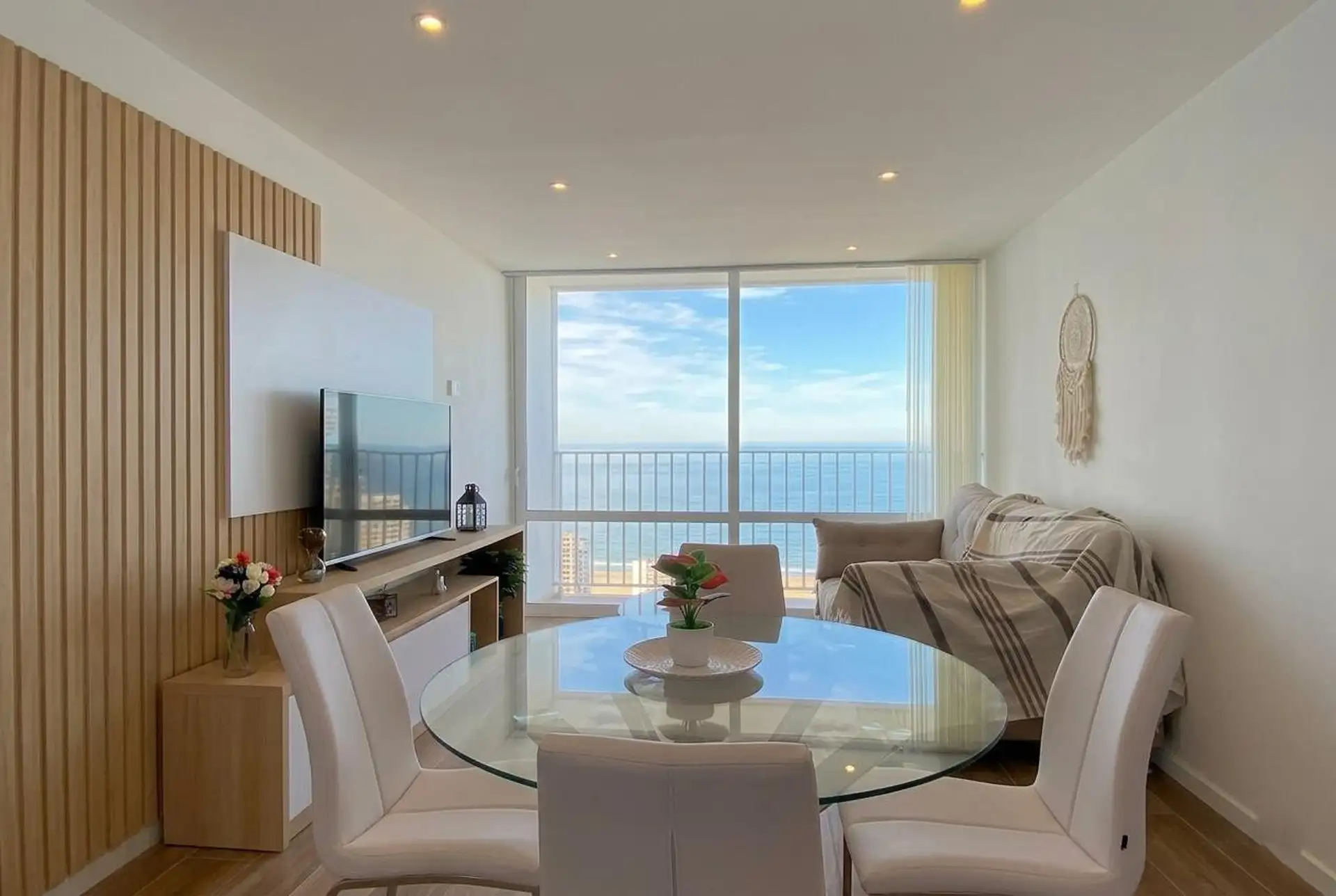 Depto 2 amb, 37m² con balcón y vista al mar — Torreon