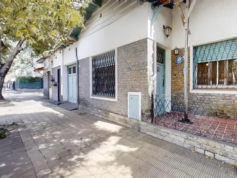 Casa en Venta de 4 Ambientes en Martinez con gran potencial a refaccionar