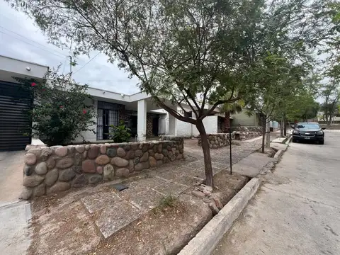 Century21Lopez Vende casa en Barrio Supe Apta Credito Hipotecario en Godoy Cruz Mendoza