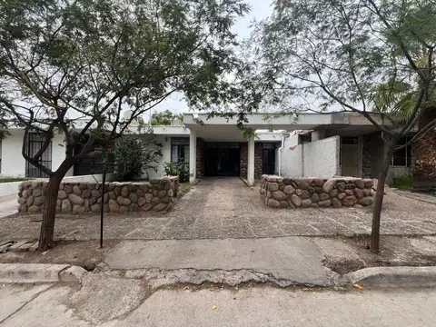 Century21Lopez Vende casa en Barrio Supe Apta Credito Hipotecario en Godoy Cruz Mendoza