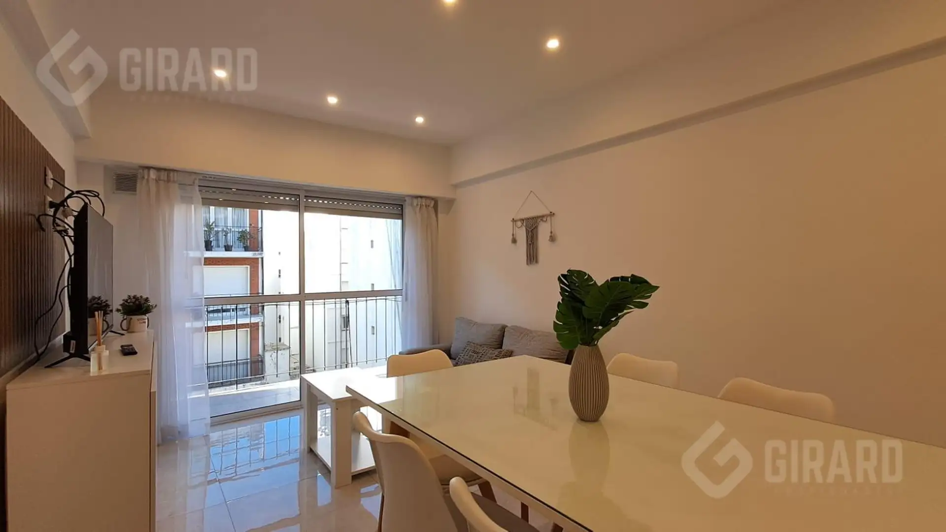 Venta de Departamento 3 ambientes en zona plaza colon