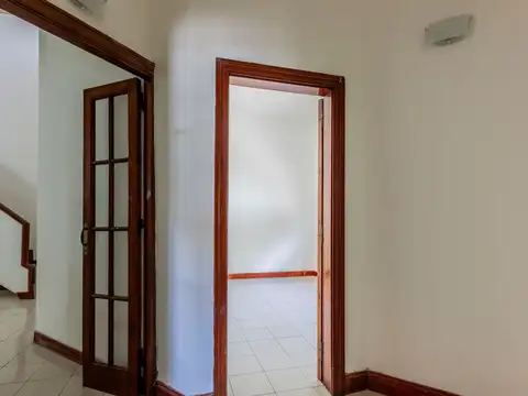 Venta 2 PH independientes en lote propio. Pompeya.