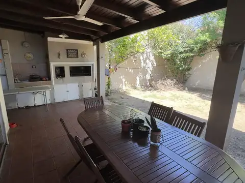 Casa 4 ambientes con 1 baño