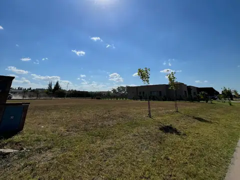 LOTE EN VENTA - BARRIO MONET