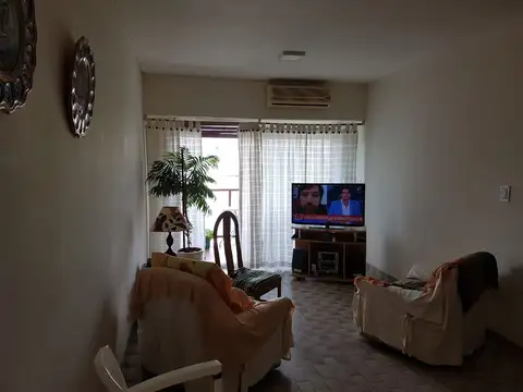 Guamini 4700, Piso 2